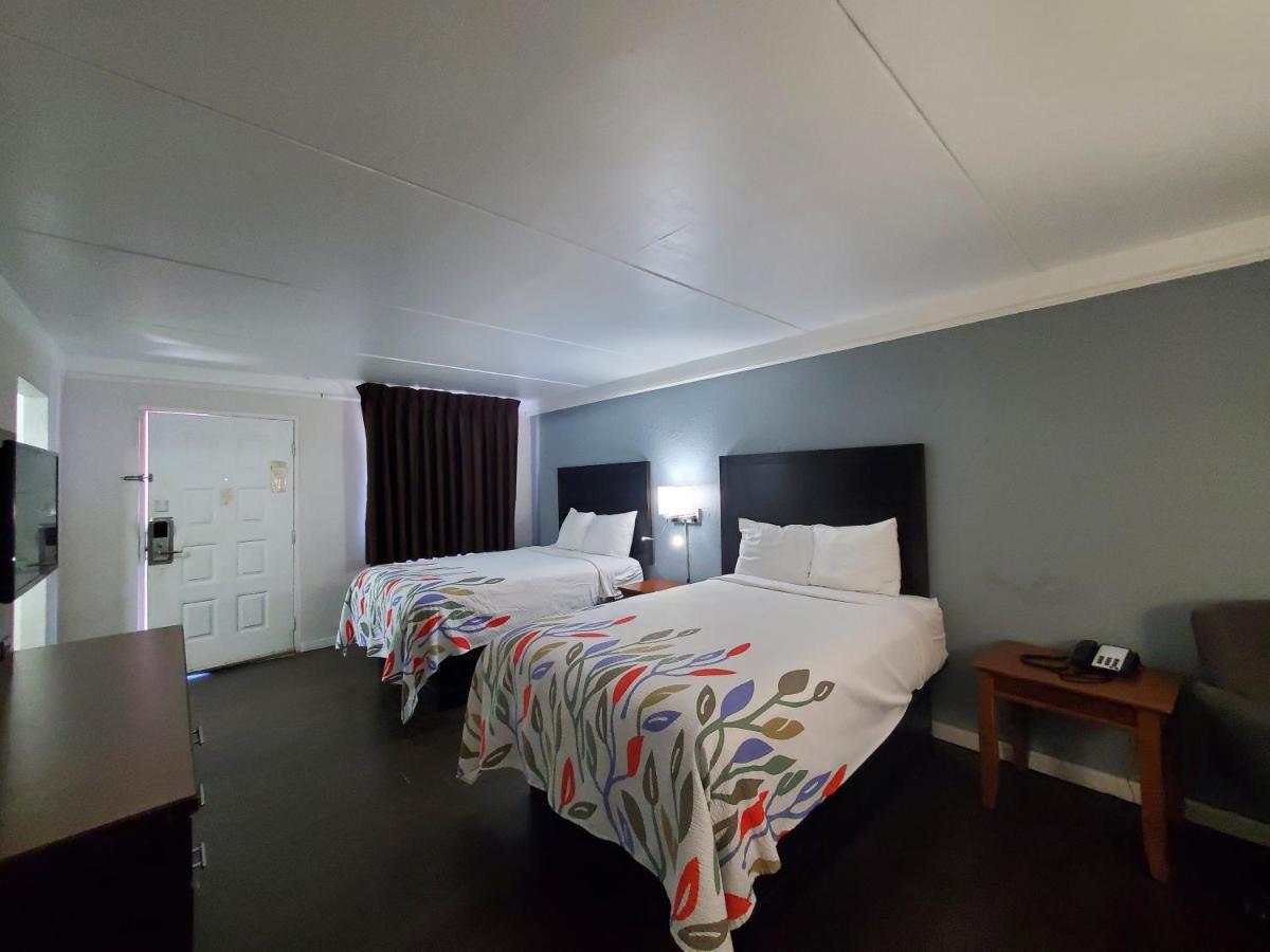 Hotel Budget Host Inn- Medical Center