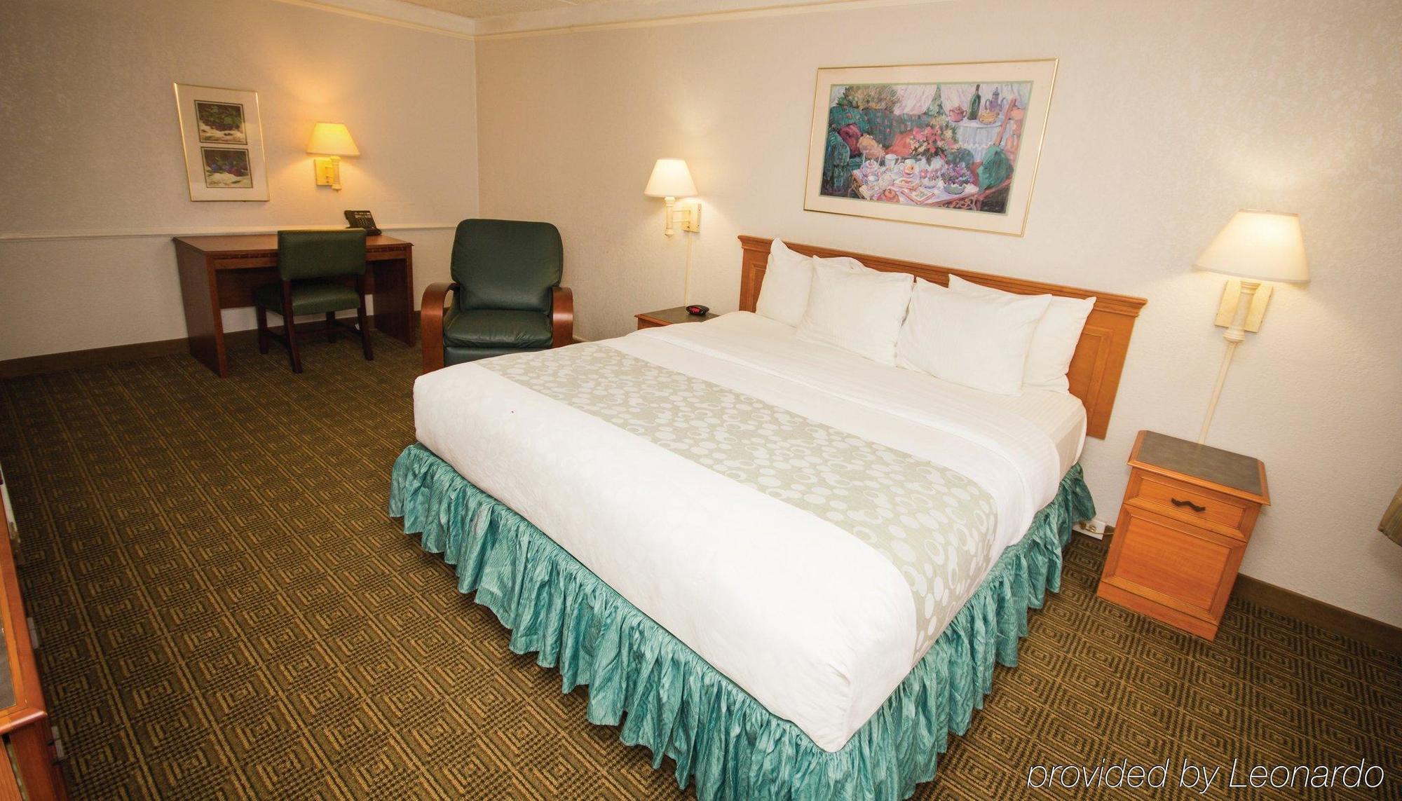 Hotel Budget Host Inn- Medical Center