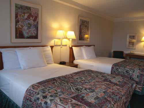 Hotel Budget Host Inn- Medical Center 2*